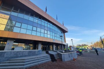 Primăria Suceava alocă anual aproape 600.000 de euro pentru măsuri de siguranță în școlile din oraș