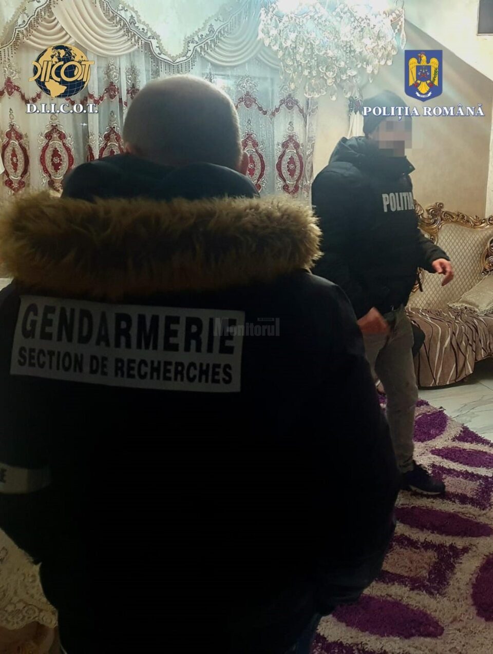 Suceveni reținuți pentru că au fost implicați în furturi de catalizatoare auto în valoare de patru milioane de euro