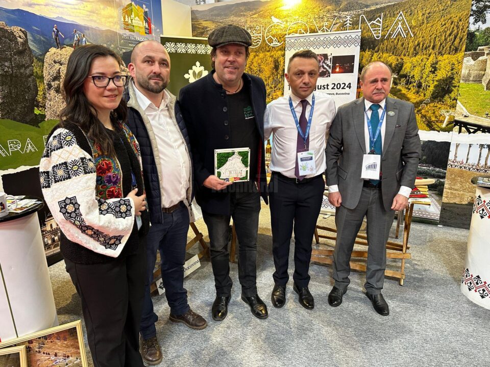 Vatra Dornei a primit trofeul pentru locul al II-lea în top 10 Destinații din România