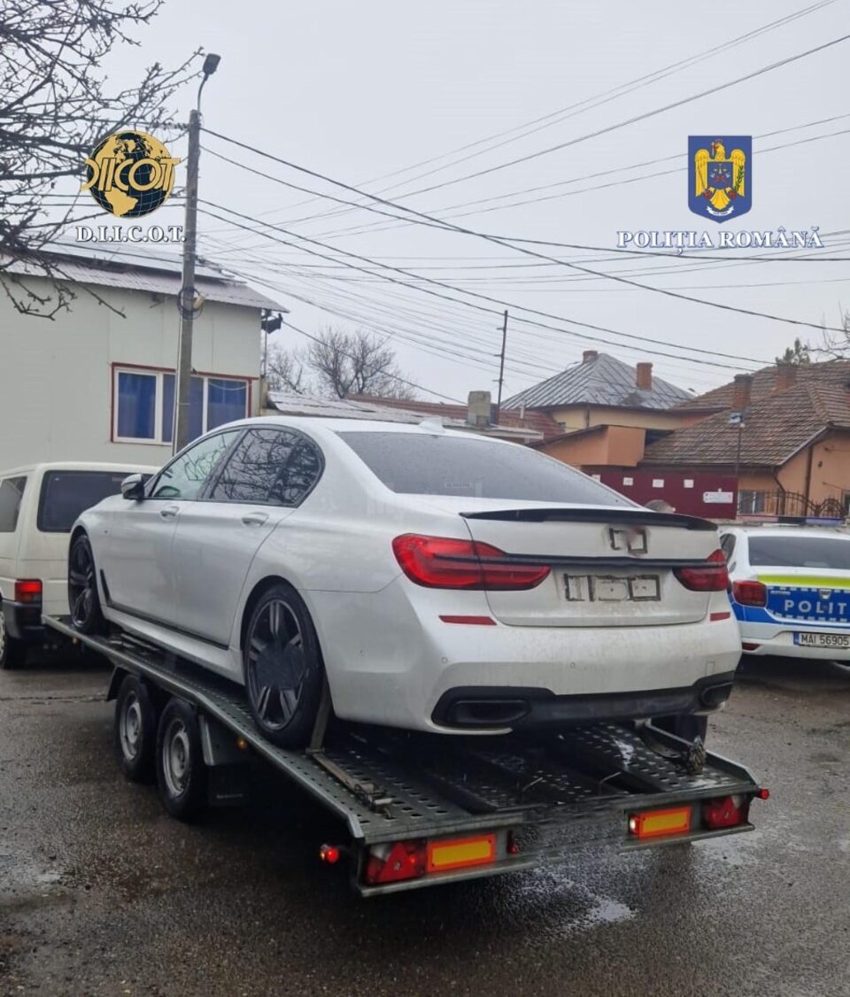 Suceveni reținuți pentru că au fost implicați în furturi de catalizatoare auto în valoare de patru milioane de euro