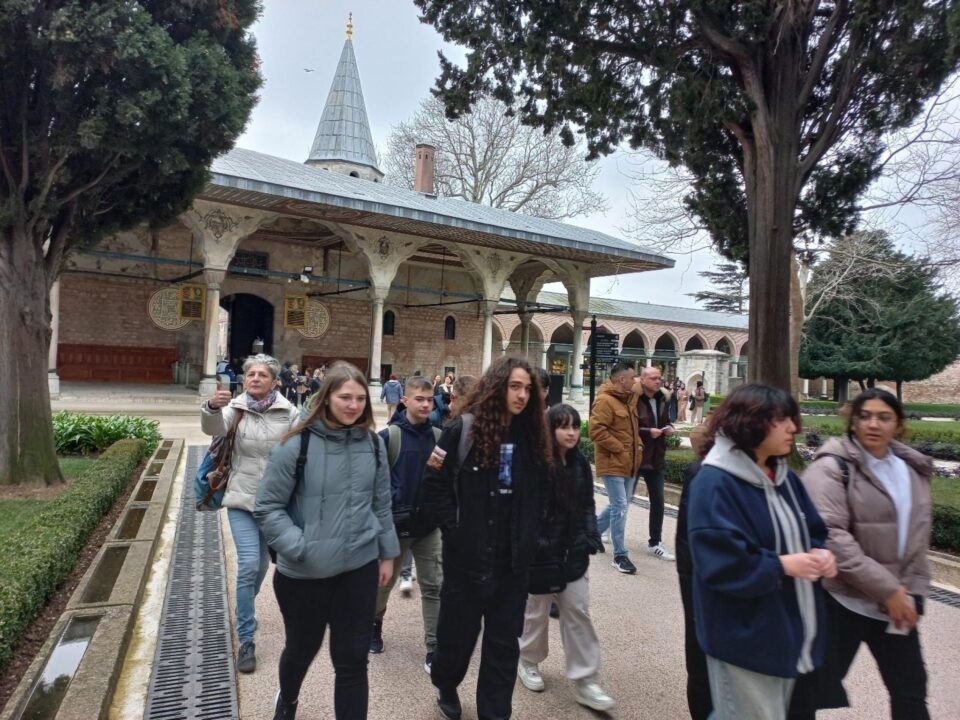 Elevi și profesori de la Școala ,,Samson Bodnărescu” Gălănești, la un schimb de experiență în Istanbul