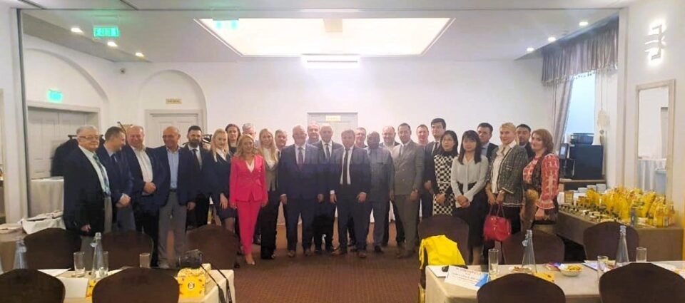 Primarul Sucevei, Ion Lungu, la București, la Forumul de Investiții Romanian Investement Zoom Forum