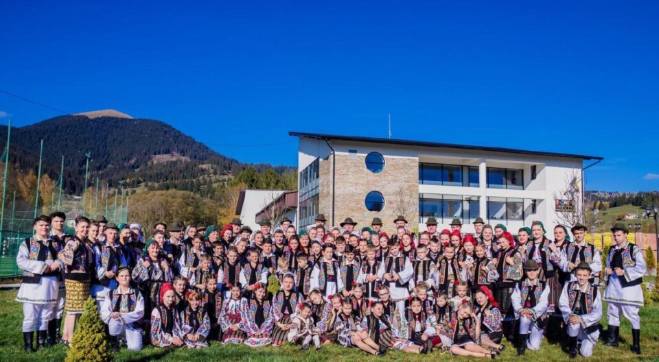 Seminarul folcloric „Dragobetele - joacă fetele”, la Casa de Cultură Dorna Candrenilor Seminarul folcloric „Dragobetele - joacă fetele”, la Casa de Cultură Dorna Candrenilor