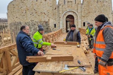 Flutur a fost luni în vizită de lucru pe șantiere la trei obiective de sub autoritatea Consiliului Județean: Palatul Administrativ, Spitalul de Urgență și Cetatea de Scaun