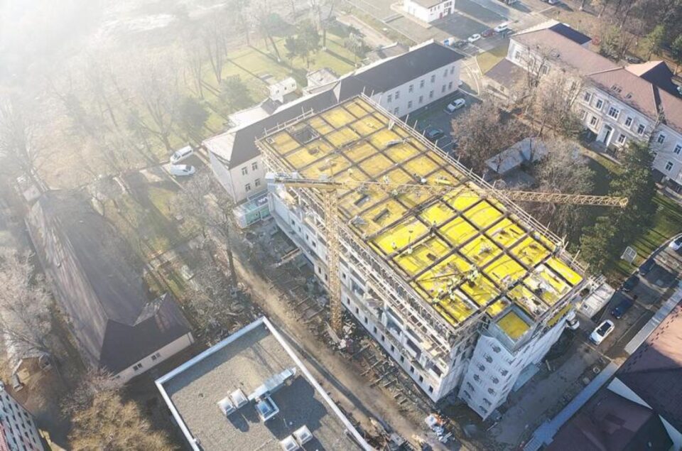 Flutur a fost luni în vizită de lucru pe șantiere la trei obiective de sub autoritatea Consiliului Județean: Palatul Administrativ, Spitalul de Urgență și Cetatea de Scaun