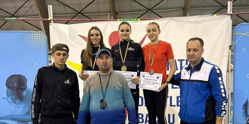 Claudia Costiuc si Roxana Ghiuta pe podiumul probei de 400 de metri