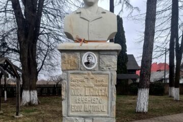 Bustul eroului Mircea Robu
