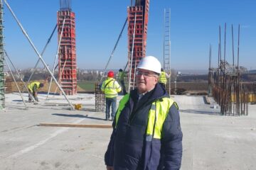 Primarul Sucevei, Ion Lungu, prezent pe imensul șantier în lucru, pentru a verifica stadiul de execuție a lucrărilor