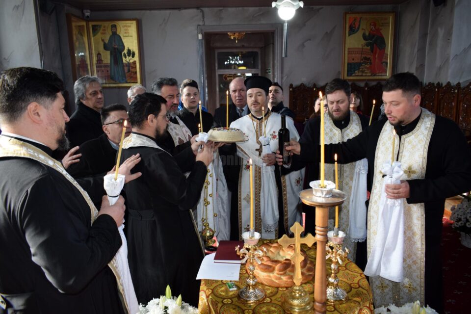 La Fălticeni, slujbă de pomenire a „Patriarhului artelor românești”
