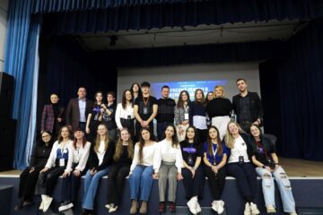 „Vocea Tinerilor - împreună pentru o comunitate mai bună”, dezbatere publică, la Suceava