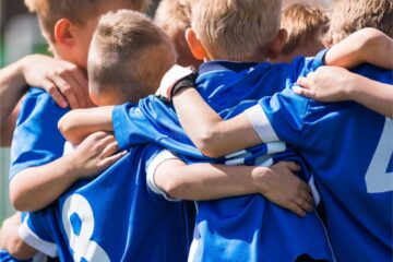 Fundația TELUS International Romania Community Board susține programul „Mini Rugby pentru toți”, implementat de Fundația Te Aud România