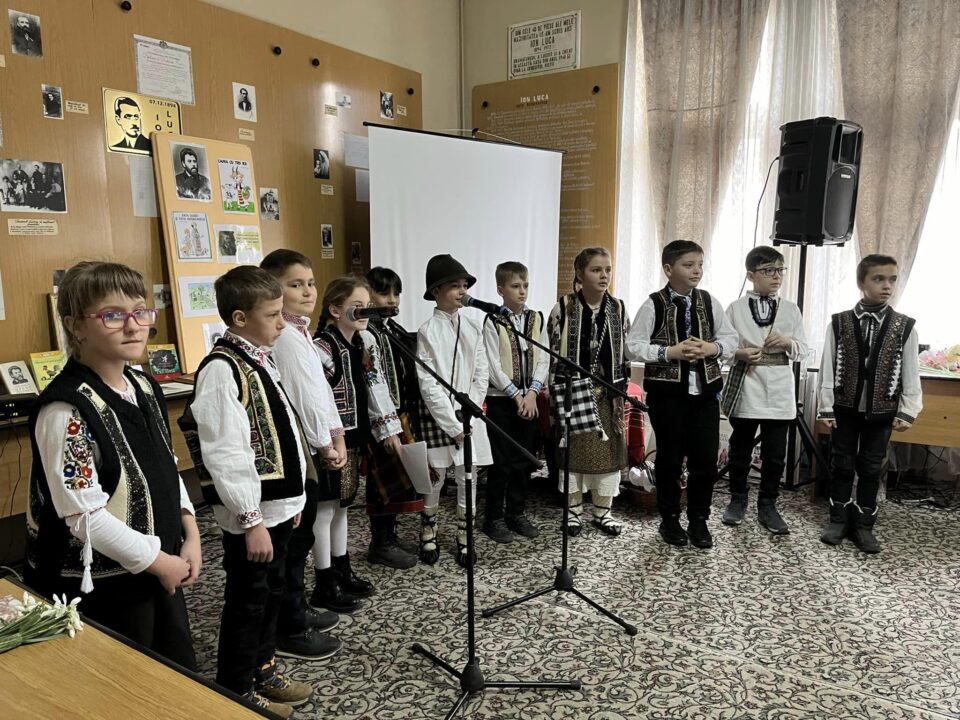 „Primăvara cu Ion Creangă”, activitate desfășurată la Biblioteca „G. T. Kirileanu” Vatra Dornei „Primăvara cu Ion Creangă”, activitate desfășurată la Biblioteca „G. T. Kirileanu” Vatra Dornei