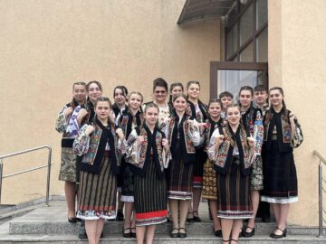 Grupul vocal-folcloric „Flori de merișor", Premiul I la Concursul „Bucovina - tradiție, cultură, spiritualitate”