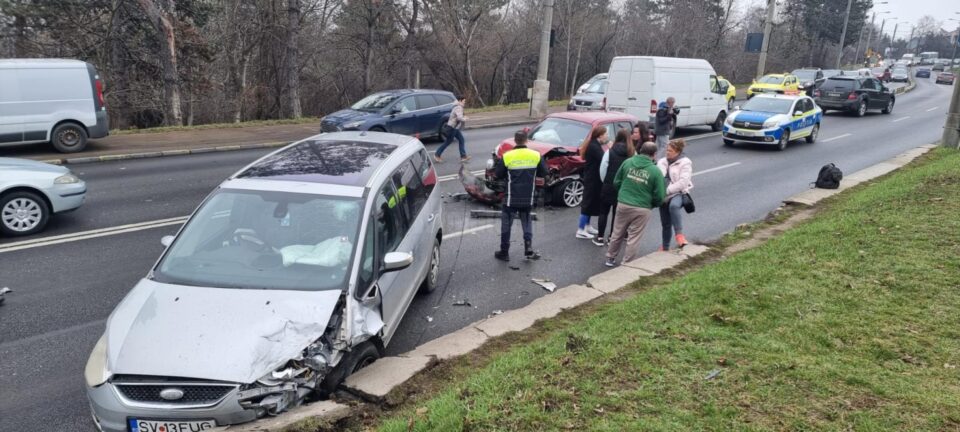 Accident rutier pe Calea Unirii, la Grupul Școlar
