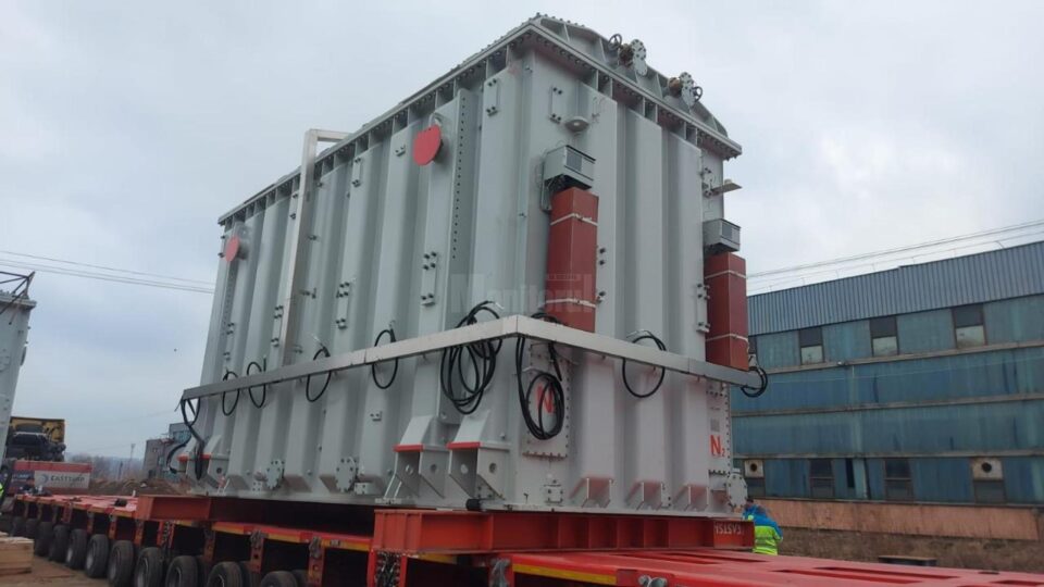 Un transformator de peste 300 de tone va fi transportat de la Șcheia spre Vama Siret