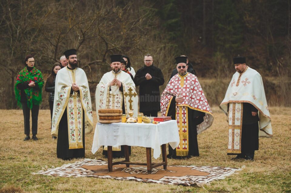 Punerea pietrei de temelie pentru viitorul Muzeu al Huțulilor din Bucovina Punerea pietrei de temelie pentru viitorul Muzeu al Huțulilor din Bucovina