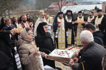 Liturghie arhierească și slujbă de pomenire pentru prima stareță a Mănăstirii Voroneț
