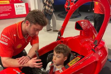 Aflat în Italia, Vladimir Rebenciuc nu putea rata o vizită la Muzeul Ferrari