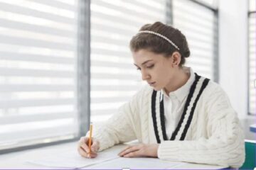 Peste jumătate dintre elevii de-a XII-a au picat simularea examenului de bacalaureat