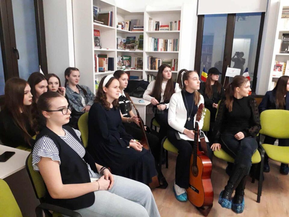 Elevi de la două colegii sucevene au participat la o acțiune culturală organizată de Alianța Franceză din Suceava