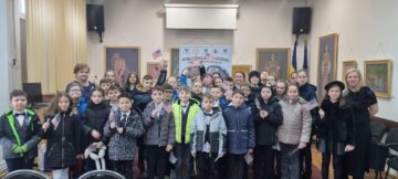 Elevi de la Școala Gimnazială Nr.1 Suceava, la povești cu ambasadorul SUA