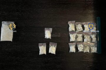 Droguri confiscate la percheziții