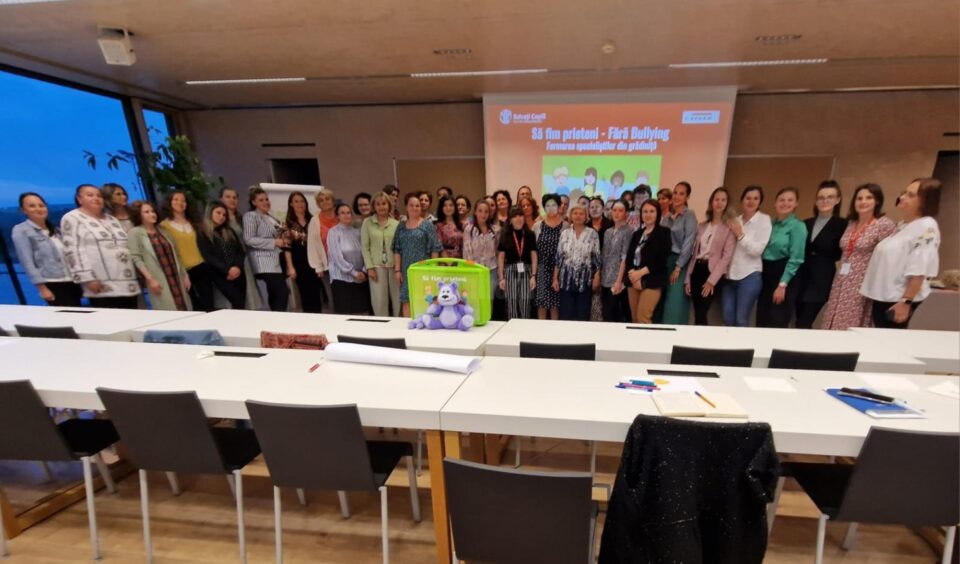 Training-ul de pregătire a celor 42 de cadre didactice pentru programul „Să fim prieteni - Fără Bullying” dezvoltat de Salvați Copiii în grădinițe din Rădăuți și împrejurimi