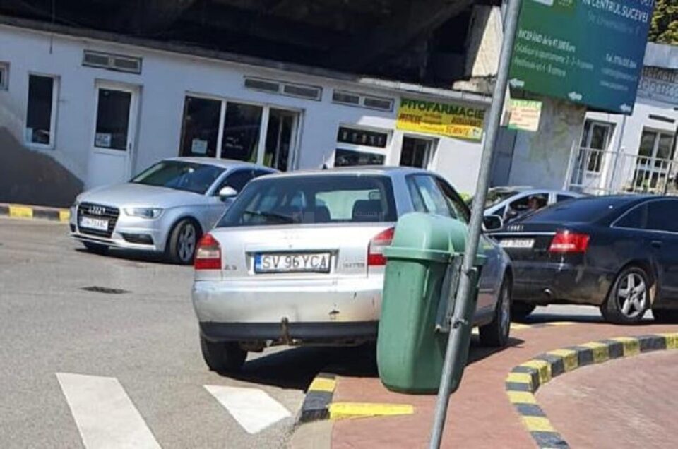 Adrian Arămescu a parcat, din nou, pe unul din cele două locuri destinate persoanelor cu handicap