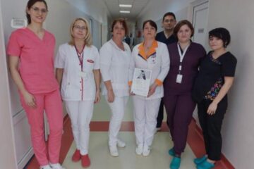 Echipa de medici radiologi intervenționiști și neurologi de la Spitalul Clinic de Urgență „Sfântul Ioan cel Nou” din Suceava