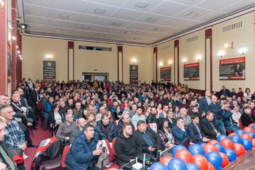Peste 500 de susținători ai lui Gheorghe Apetrii au fost prezenți la lansarea candidaturii pentru Primăria Vatra Dornei