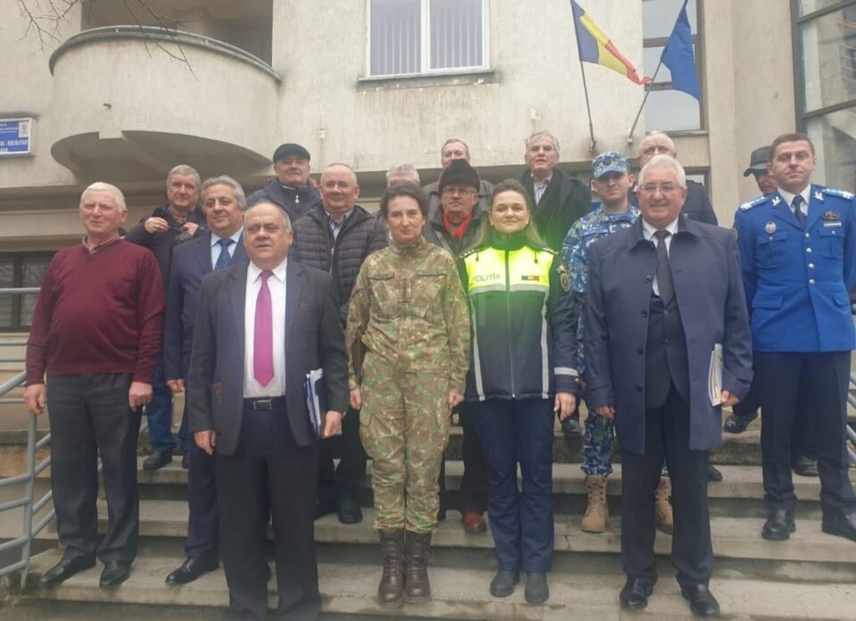 Primarul Sucevei, Ion Lungu, a oferit o ”Diplomă de excelență” Asociației Județene a Cadrelor Militare în Rezervă și Retragere - Fliliala Suceava ”Petru I Mușat”