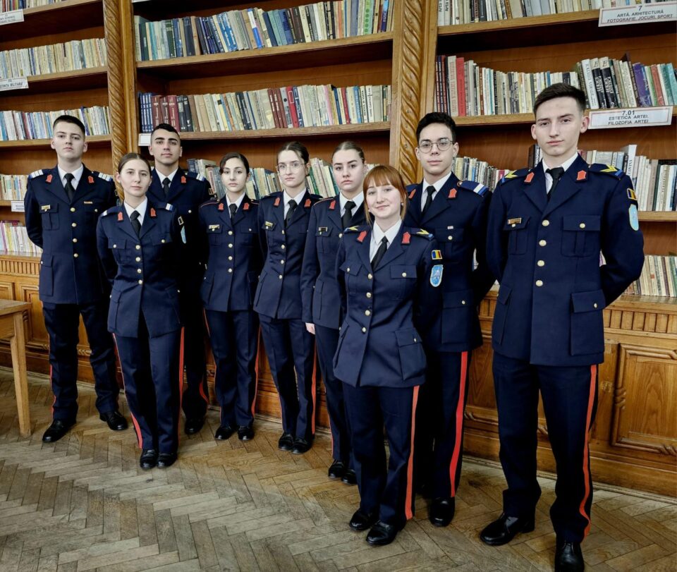 Elevii militari care au participat la Olimpiada Județeană de Limba română, foto Francesca Șindilar Elevii militari care au participat la Olimpiada Județeană de Limba română, foto Francesca Șindilar