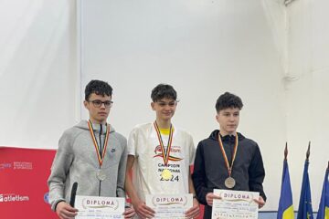 Dorneanul Petru Bodea, primul din stânga, a cucerit medalia de argint