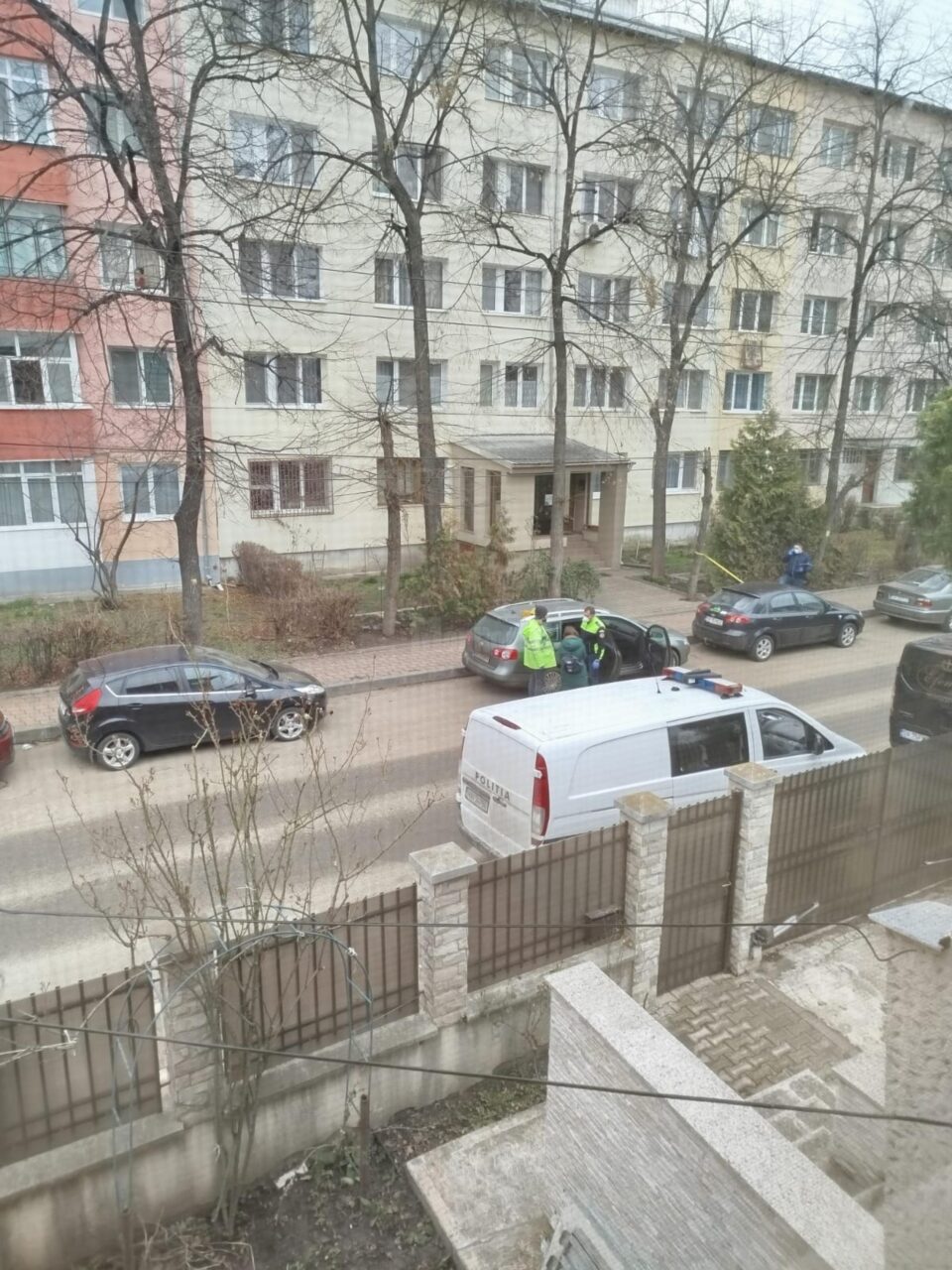 Un angajat al ISU Suceava, găsit mort în propria mașină. Din primele informații reiese că s-a sinucis