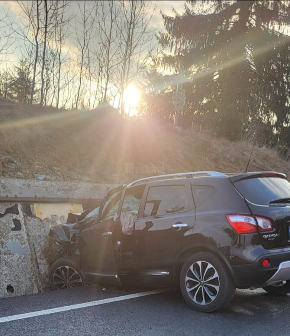 Accident între un camion și un autoturism, soldat cu trei victime, la Poiana Stampei 2