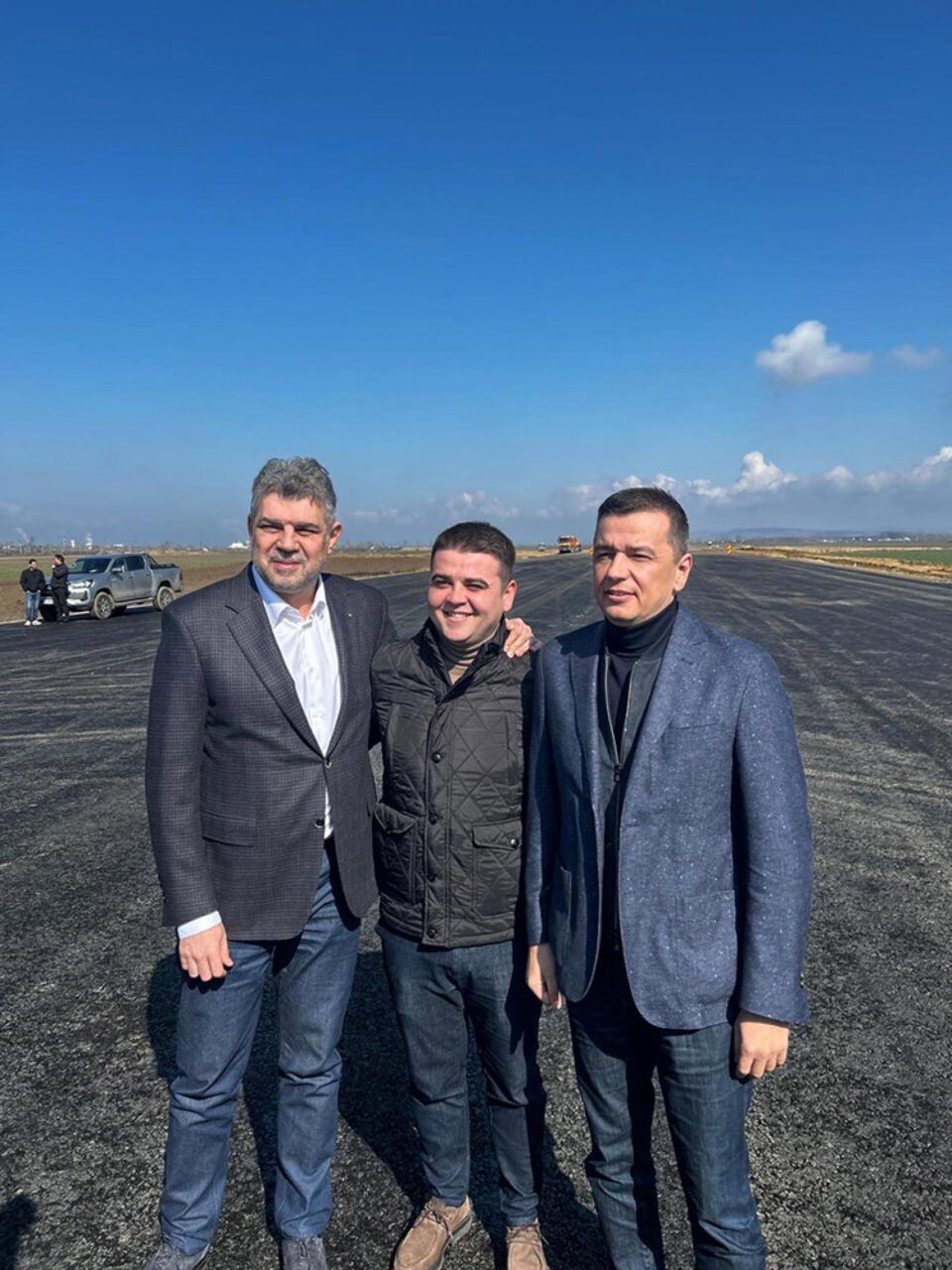 Deputatul PSD Gheorghe Șoldan alături de premierul Marcel Cioacu și ministrul Transporturilor, SorinGrindeanu