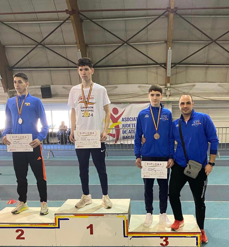 Antrenorul Iustin Tătărău, alături de sportivul Mateo Caleb Strelciuc