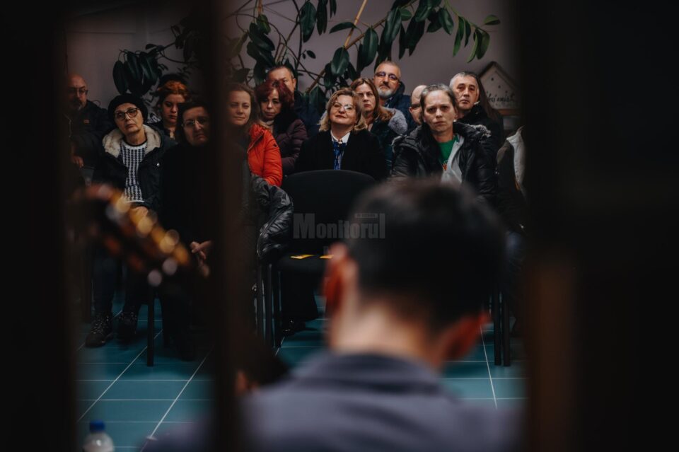 „Muțenia armelor”, volum de poeme semnat de Cezar Haiura, lansat la Siret