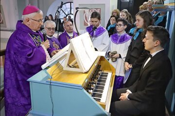 Orga la care a cântat marele compozitor Ciprian Porumbescu a fost restaurată și resfințită