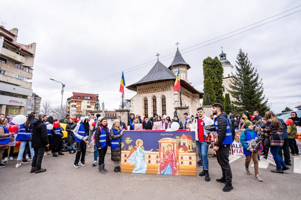Marșul pentru viață în Arhiepiscopia Sucevei și Rădăuților