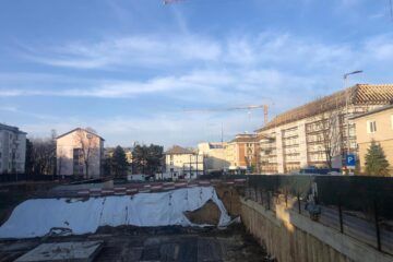 Vecinii viitorului complex imobiliar își exprimă nemulțumirea față de construcția acestuia