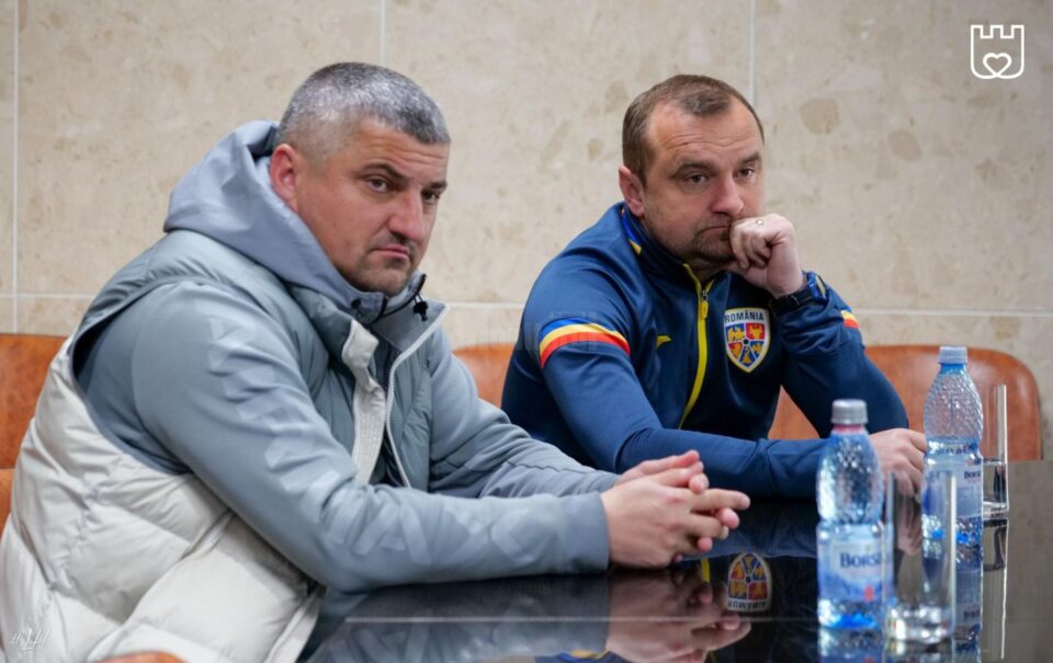 Lucian Harșovschi a purtat miercuri discuții, la sediul Primăriei, cu reprezentanții mai multor echipe de fotbal pentru copii - pepinieră pentru o viitoare echipă de Liga a II-a