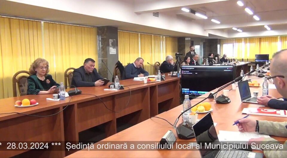 Aleșii locali suceveni au aprobat acordul de înfrățire cu Ostrița – localitate cu 15.000 de locuitori, de la periferia orașului Cernăuți Aleșii locali suceveni au aprobat acordul de înfrățire cu Ostrița – localitate cu 15.000 de locuitori, de la periferia orașului Cernăuți