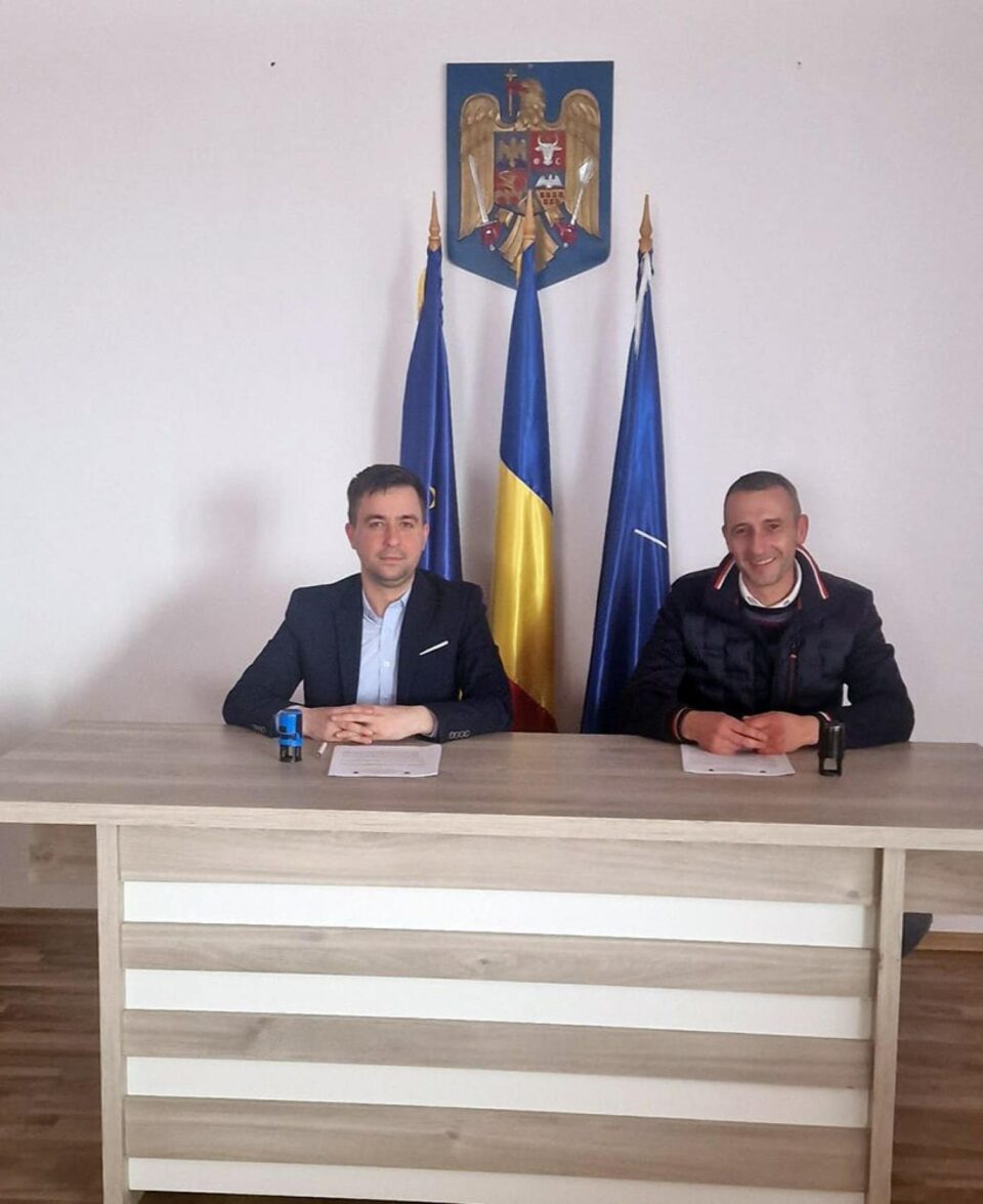 Ezekiel Belțic, la semnarea contractului de furnizare și distribuție a pachetului alimentar Ezekiel Belțic, la semnarea contractului de furnizare și distribuție a pachetului alimentar