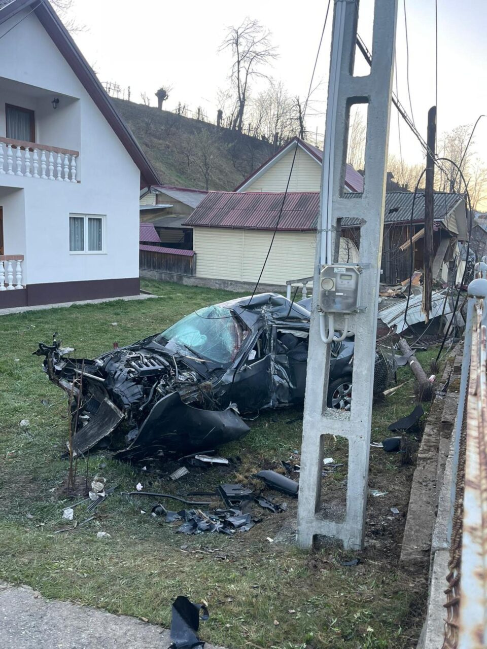 Teribil accident cu trei morți la Borca