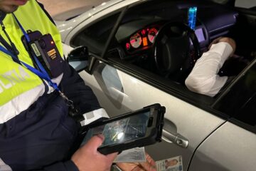 Polițiștii suceveni au la dispoziție un nou sistem de verificare și legitimare