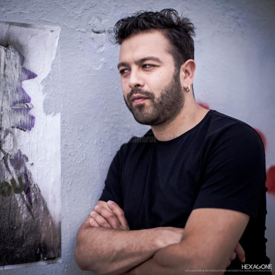 Simon Chouf, cântăreț francez invitat miercuri la acțiunea organizată de Alianța Franceză din Suceava Simon Chouf, cântăreț francez invitat miercuri la acțiunea organizată de Alianța Franceză din Suceava