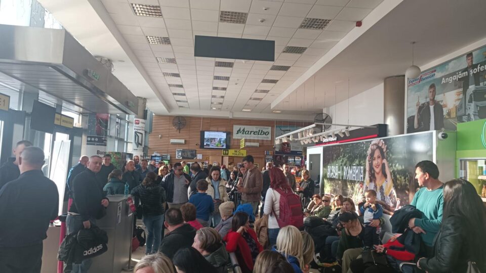 Prima cursă aeriană din Schengen a aterizat la Suceava de la Milano, cu 230 de pasageri la bord