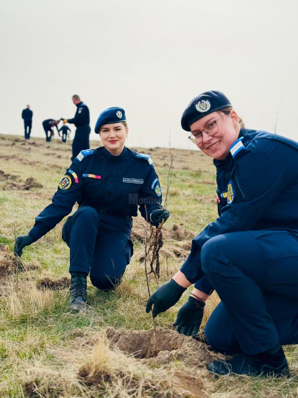 174 de stejari plantați la 174 de ani de la înființarea Jandarmeriei