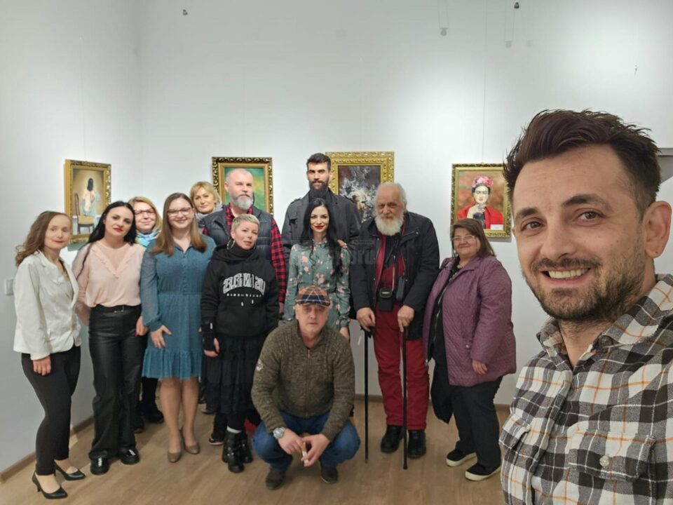 Artista Adina Cimpoeș din Vatra Dornei a expus la Galeria „Valer Suciu” din Turda